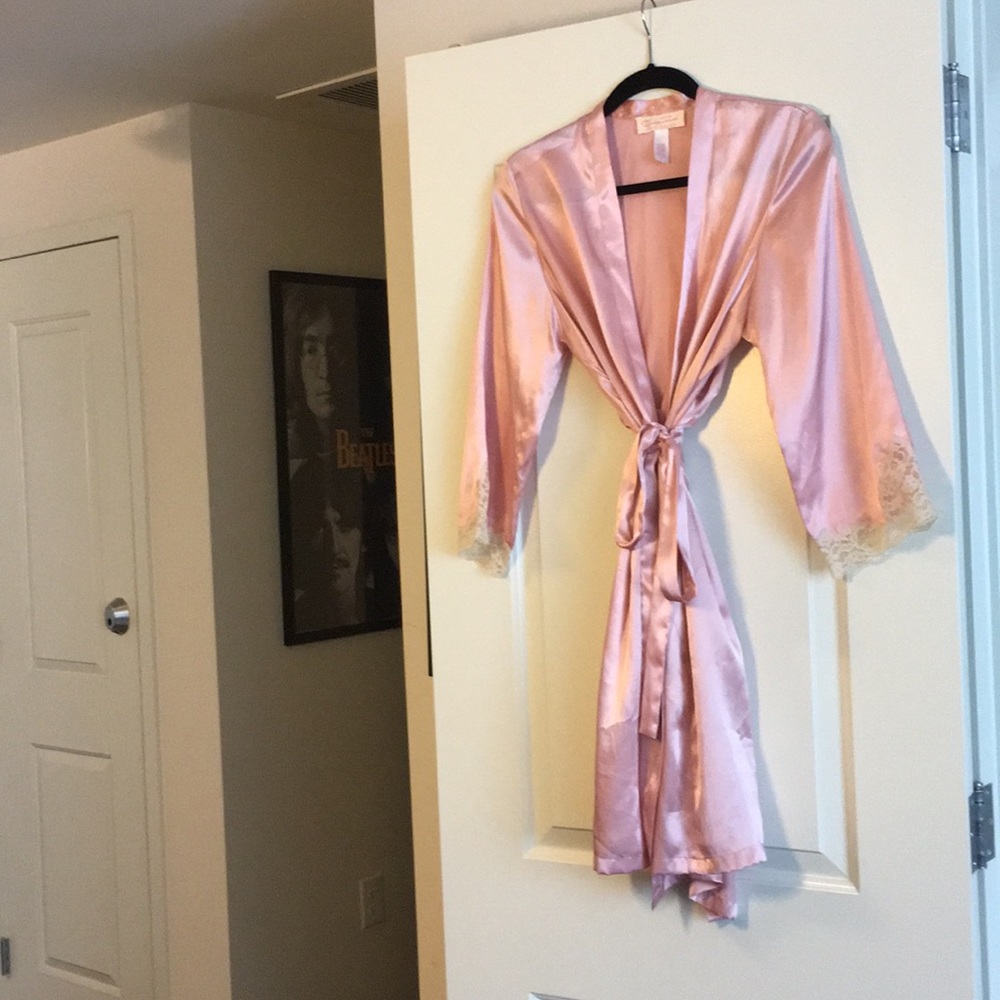 Oscar de la Renta pink label